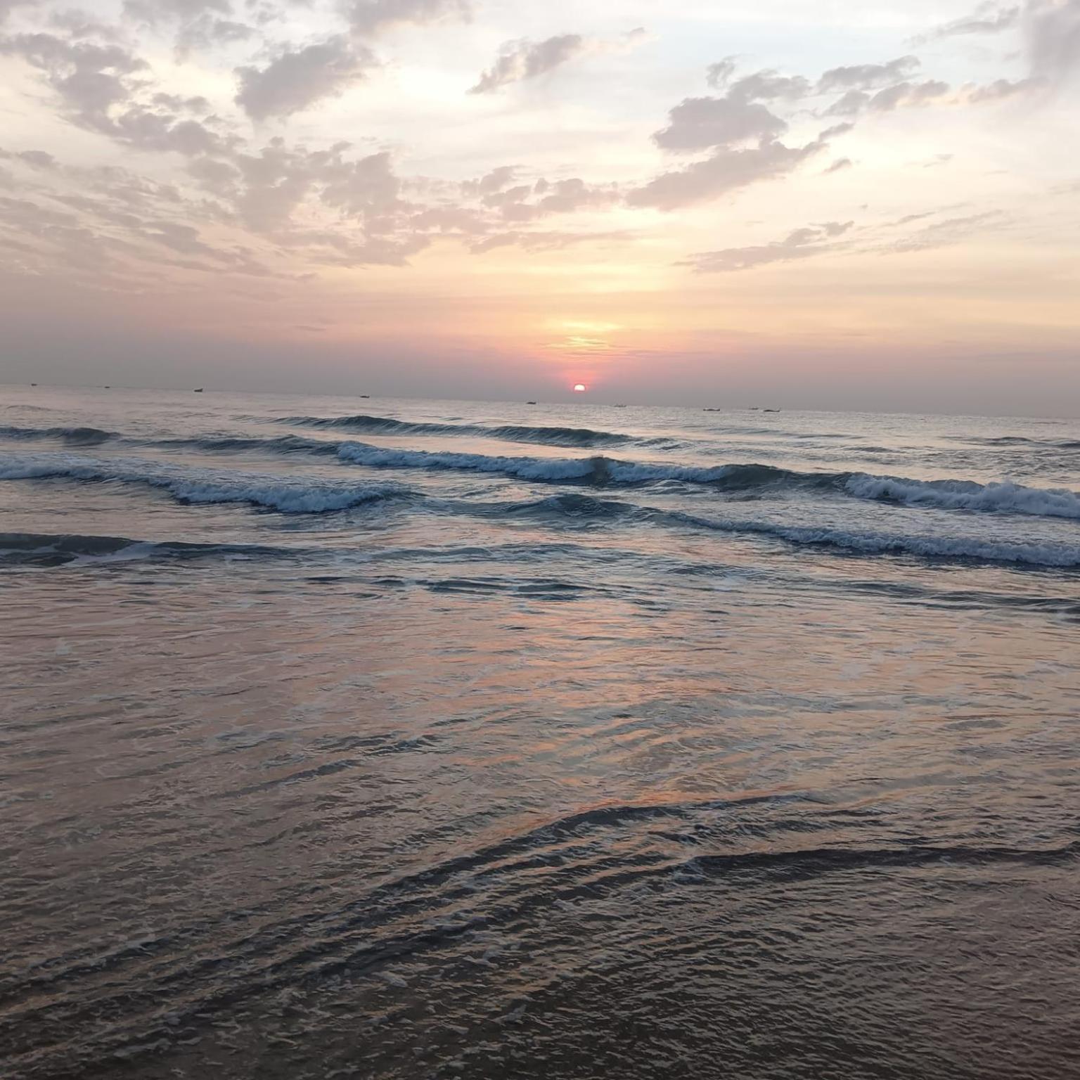 Le'Sap Beach Resort Pondicherry Bagian luar foto